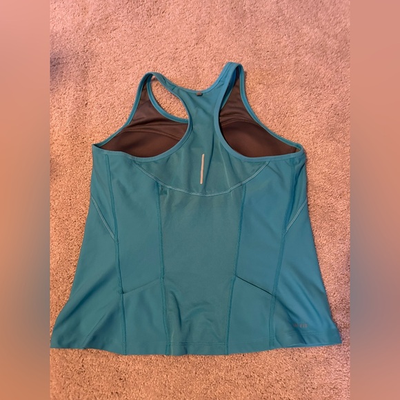 Nike women’s Dri-Fit Turquoise and White Athletic Tank size XL with built in bra - Picture 3 of 8